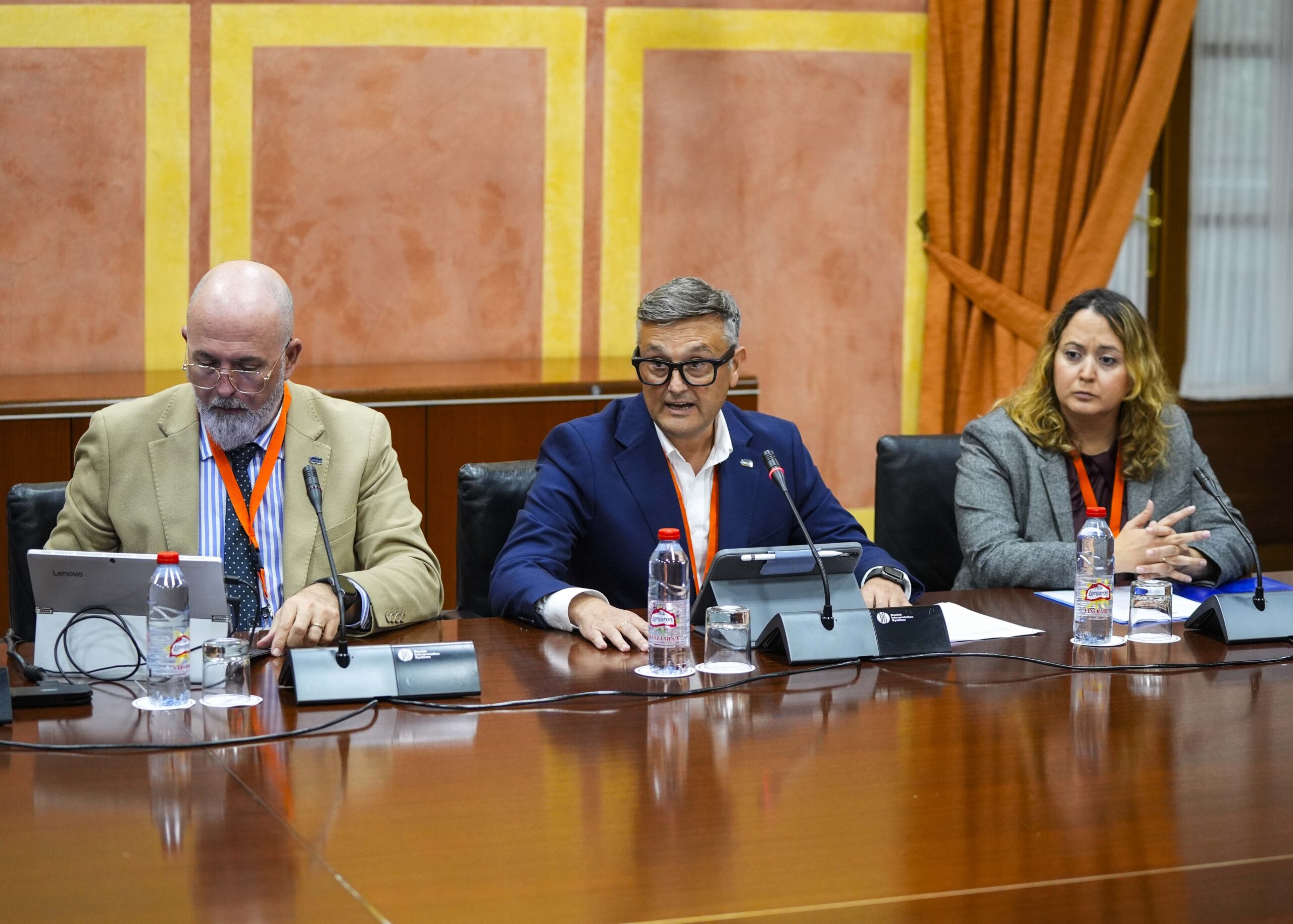 Jesús Pérez de la Torre con el vicepresidente Pedro Cano y la responsable técnica Sonia Martín